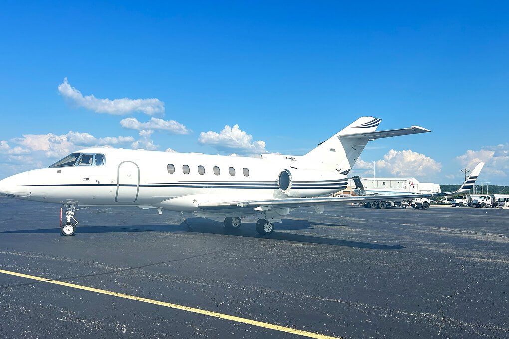 2007 Hawker 900XP SN HA-0013 - sideview