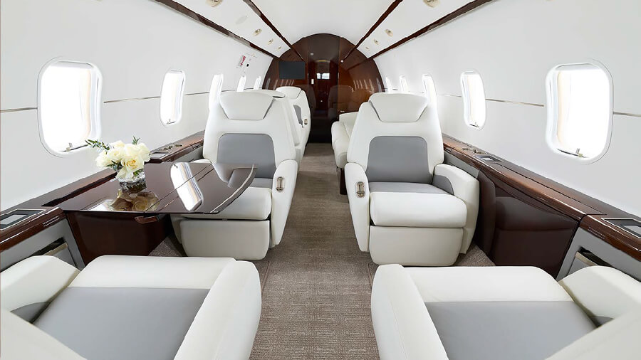 2009 Bombardier Challenger 300 - interior 1