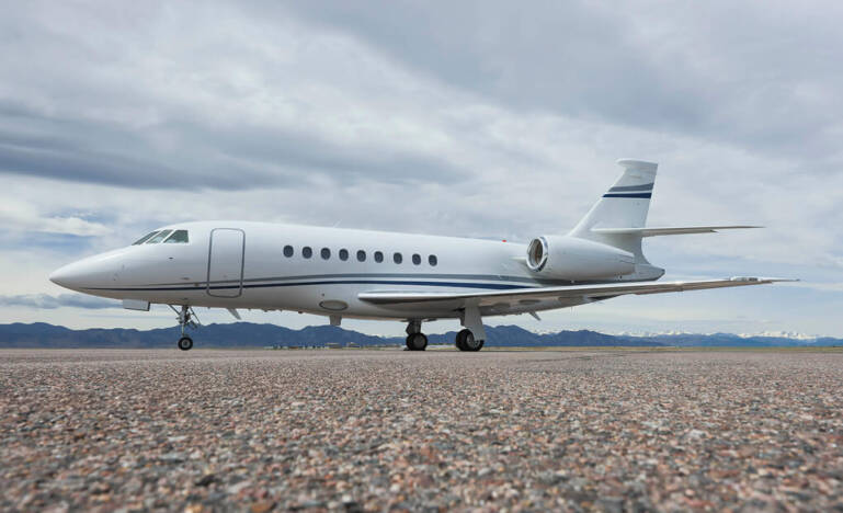 Falcon 2000EX SN 018 - sideview